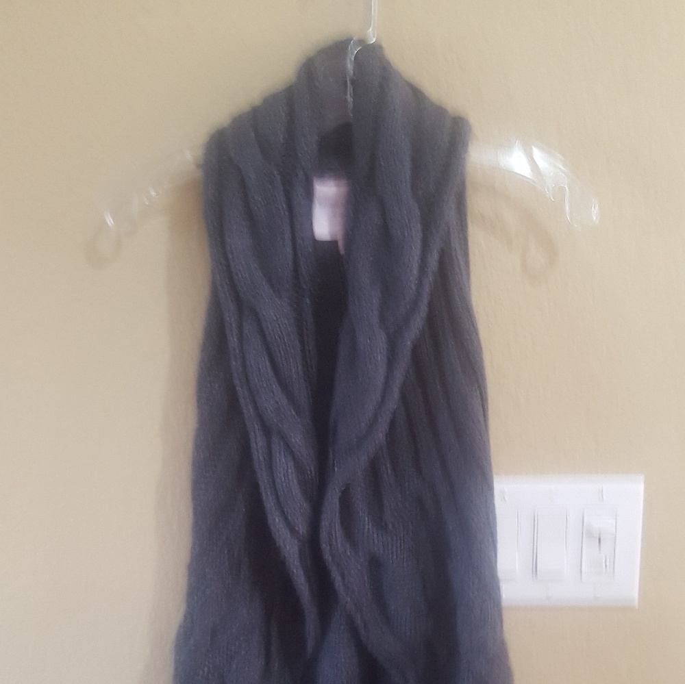 Romeo & Juliet Knitted Vest - small